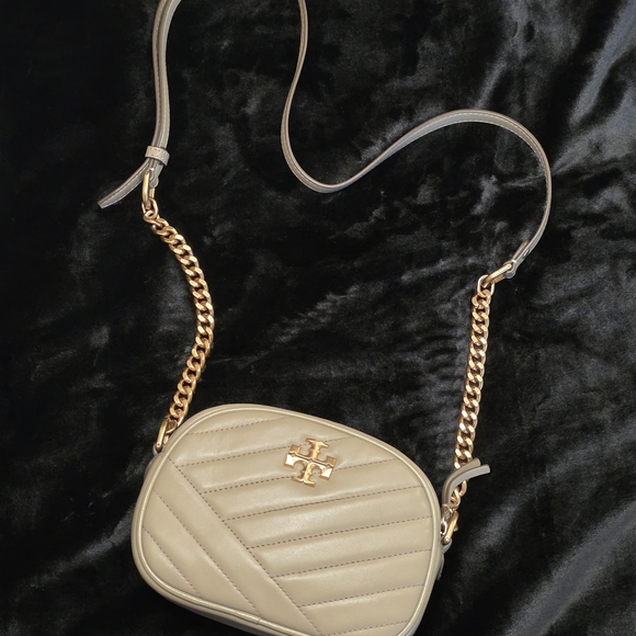 Tory Burch Quilted Beige Crossbody Bag with Gold Chain